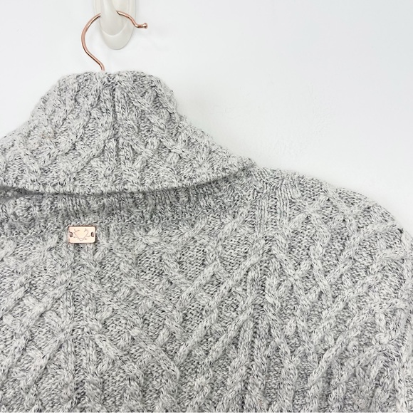 For Love & Lemons Knitz Gray Cableknit Turtleneck Sweater Size Medium - Picture 7 of 7